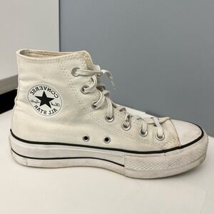 Converse White Chuck Taylor All Star Platform Canvas
